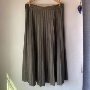 Zara XL Pleated Faux Suede Skirt